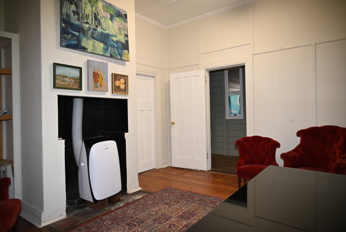 Commercial Office Room in Wollombi Village